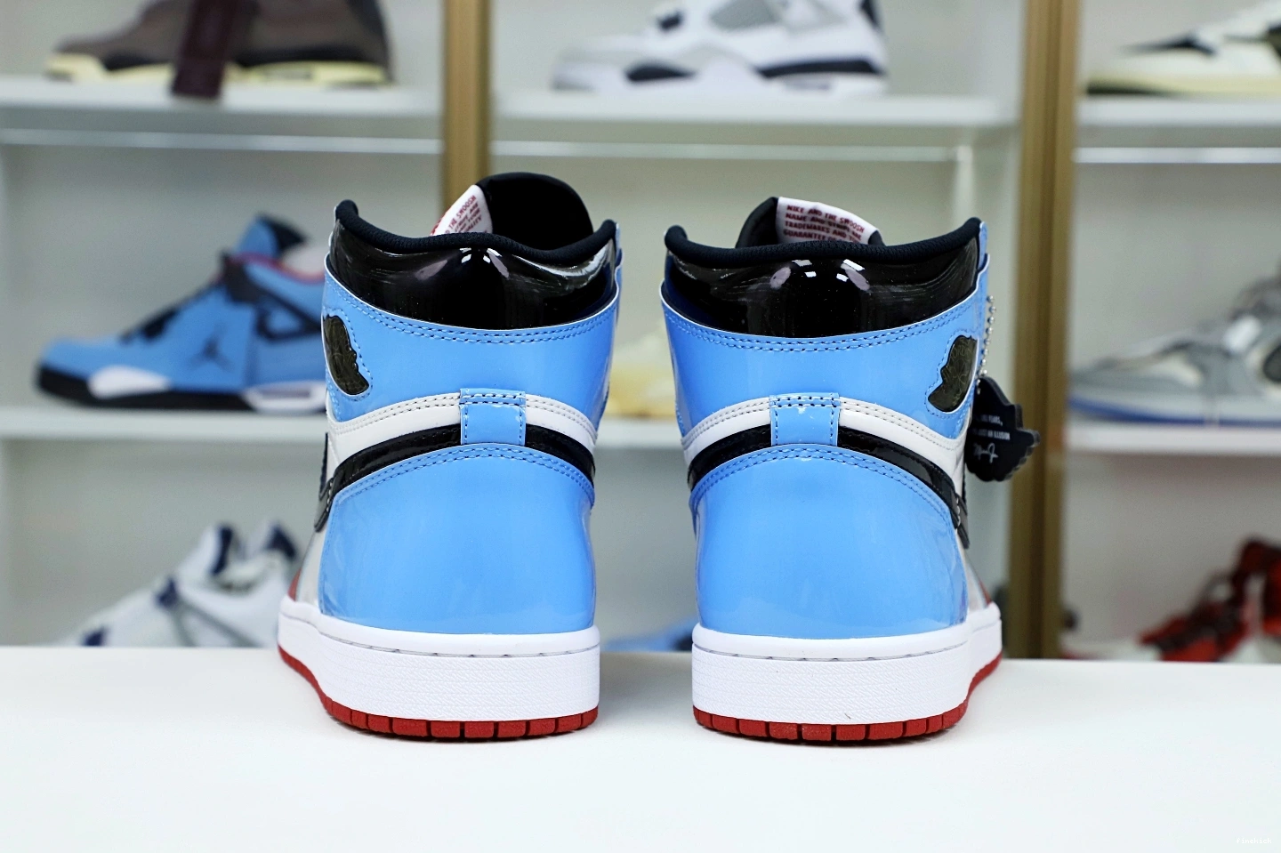 HIGH 'FEARLESS' OG RETRO AIR 1 JORDAN 0728